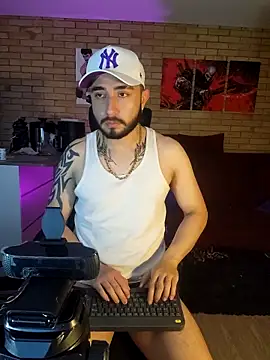 Snapshot of dave_wolf7 chatting on 02/18/26, 12:23 dave wolf7 online show from 02/18/26, 12:23