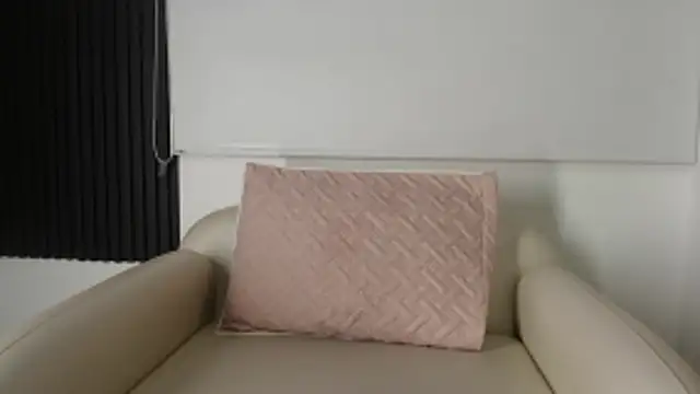 Sharlo Alvarez online show from 02/25/26, 08:19