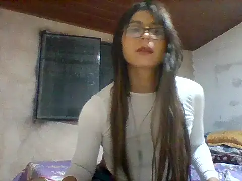 lucyscay  online show from 04/03/26, 02:51