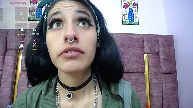 FRANCESCA LOVE  online show from 04/10/26, 04:08