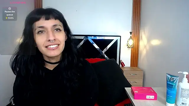 FRANCESCA LOVE  online show from 03/11/26, 12:54