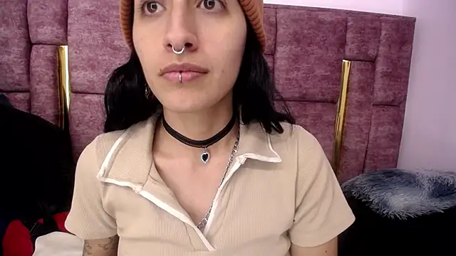 FRANCESCA LOVE  online show from 05/21/26, 04:21