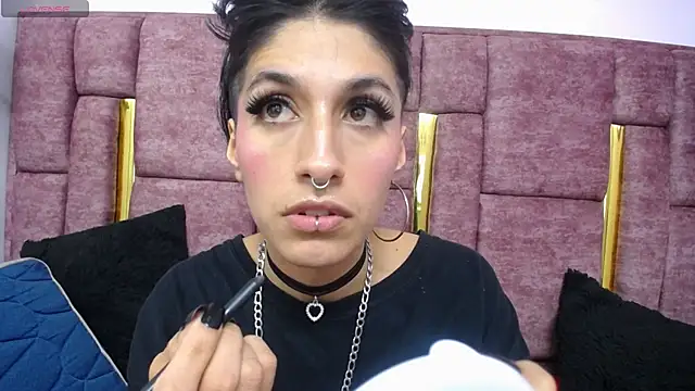 FRANCESCA LOVE  online show from 04/07/26, 04:14