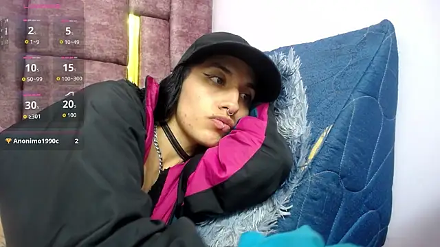 FRANCESCA LOVE  online show from 04/26/26, 06:05