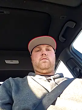 Snapshot of HungandYoung chatting on 03/04/26, 12:18 HungandYoung online show from 03/04/26, 12:18