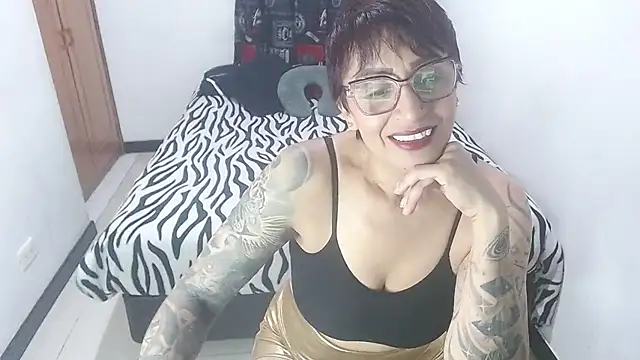 Charlotte gray  online show from 06/07/26, 11:59