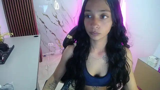 Snapshot of aylannyy_m chatting on 05/08/26, 02:15 aylannyy m online show from 05/08/26, 02:15