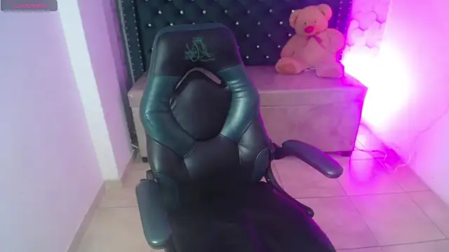 Snapshot of aylannyy_m chatting on 02/22/26, 04:08 aylannyy m online show from 02/22/26, 04:08