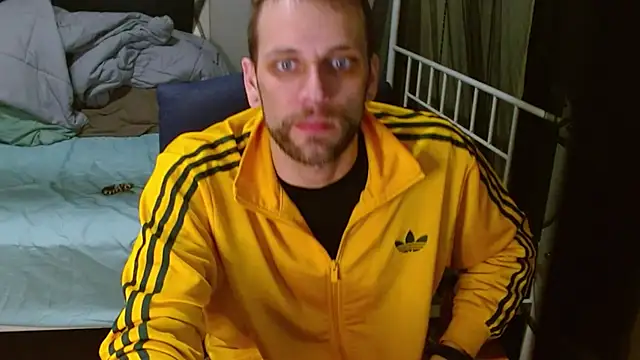 Snapshot of cguffey2284 chatting on 02/18/26, 12:30 cguffey2284 online show from 02/18/26, 12:30