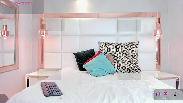 Snapshot of Sebastian_Collins_ chatting on 03/02/26, 09:33 Sebastian Collins online show from 03/02/26, 09:33