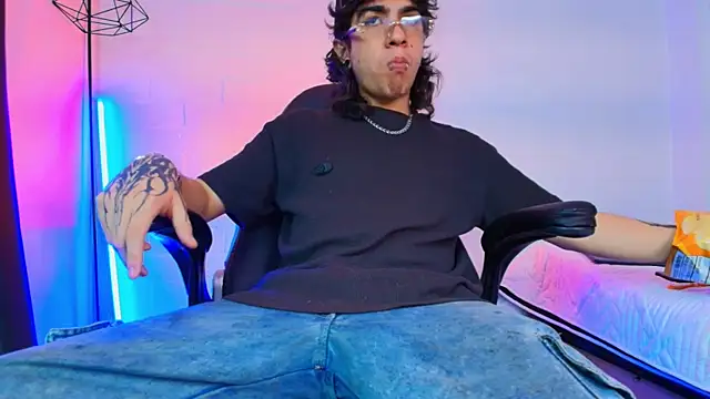 Axell Kussh online show from 03/25/26, 03:39