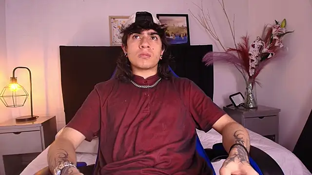 Axell Kussh online show from 04/24/26, 02:46