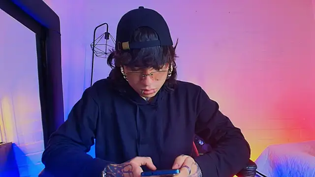 Axell Kussh online show from 03/18/26, 09:37