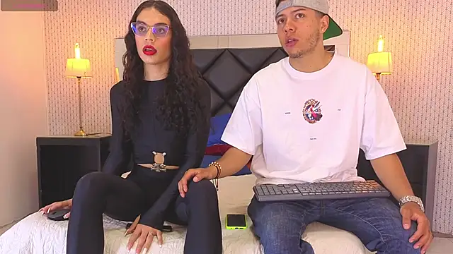 Snapshot of adrian_camii chatting on 02/15/26, 04:46 adrian camii online show from 02/15/26, 04:46