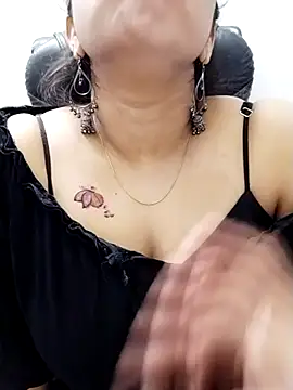 Snapshot of Tamil_sexy_doll chatting on 02/07/26, 12:40 Tamil sexy doll online show from 02/07/26, 12:40