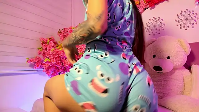 Eleanor Park  online show from 04/09/26, 04:03