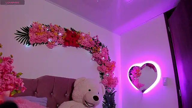 Eleanor Park  online show from 03/03/26, 03:46