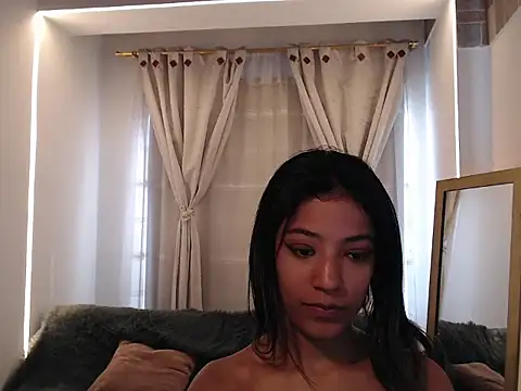 Snapshot of Scarleet_miaa chatting on 04/21/26, 07:31 Scarleet miaa online show from 04/21/26, 07:31