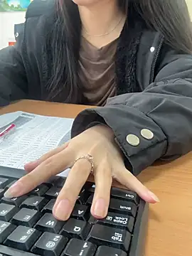 Snapshot of Celeste_SexyY chatting on 03/10/26, 01:09 Celeste SexyY online show from 03/10/26, 01:09