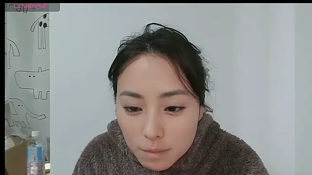 yuri-japan online show from 02/14/26, 12:44