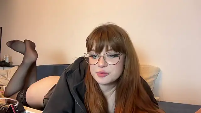 Sophiirose online show from 04/15/26, 05:28