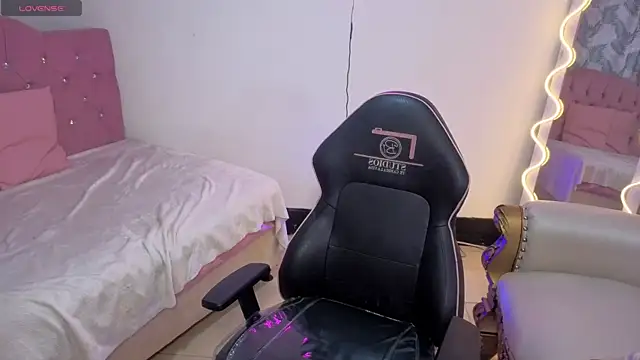 MAHYRA TAY online show from 03/12/26, 07:07