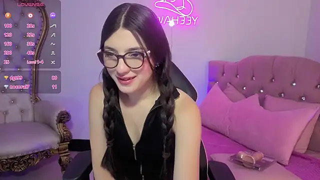 MAHYRA TAY online show from 05/14/26, 11:02
