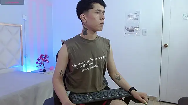 Snapshot of estefan_tay chatting on 02/09/26, 03:15 estefan tay online show from 02/09/26, 03:15