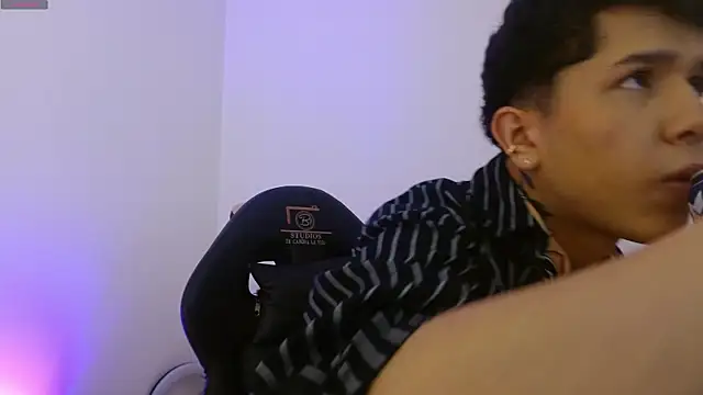 Snapshot of estefan_tay chatting on 02/16/26, 03:27 estefan tay online show from 02/16/26, 03:27