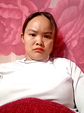 Snapshot of Luminana chatting on 05/01/26, 12:48 Luminana online show from 05/01/26, 12:48