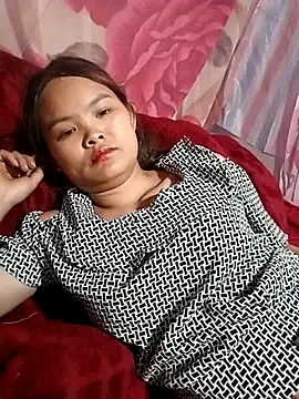 Luminana online show from 04/10/26, 04:30