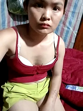 Snapshot of Luminana chatting on 05/07/26, 01:25 Luminana online show from 05/07/26, 01:25