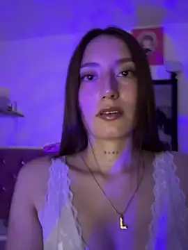 Lis peach online show from 05/18/26, 06:18