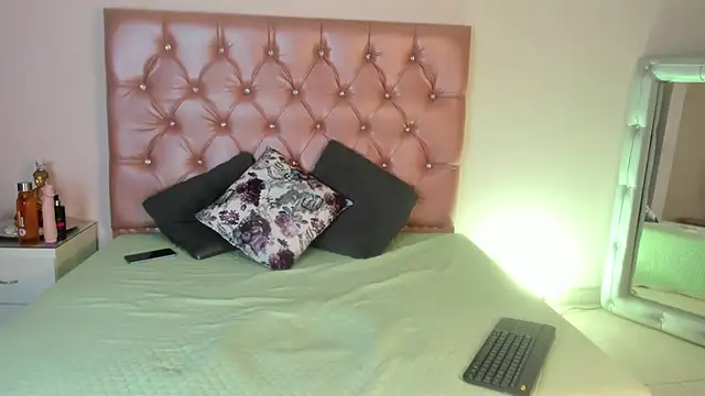 Ashtart 1 online show from 04/01/26, 03:30