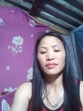 Snapshot of nhynhy11 chatting on 02/28/26, 04:50 nhynhy11 online show from 02/28/26, 04:50