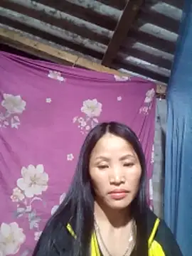 Snapshot of nhynhy11 chatting on 02/18/26, 02:57 nhynhy11 online show from 02/18/26, 02:57