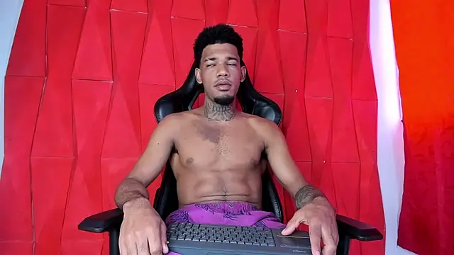 Nehemiaa boy online show from 05/21/26, 02:25