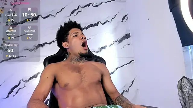 Snapshot of Nehemiaa_boy chatting on 02/14/26, 07:58 Nehemiaa boy online show from 02/14/26, 07:58