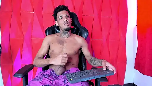 Nehemiaa boy online show from 05/18/26, 03:17