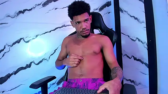 Nehemiaa boy online show from 04/27/26, 12:47
