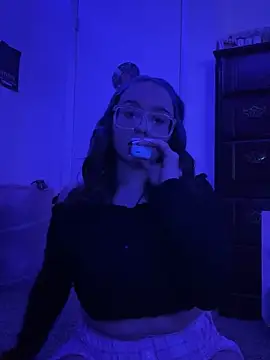 Snapshot of mommynxttie chatting on 02/27/26, 08:14 mommynxttie online show from 02/27/26, 08:14