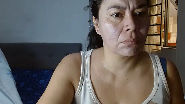 Snapshot of Karo_sexy chatting on 05/12/26, 03:51 Karo sexy online show from 05/12/26, 03:51