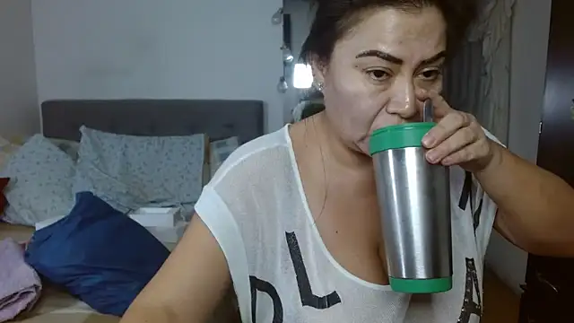 Snapshot of Karo_sexy chatting on 03/04/25, 06:15 Karo sexy online show from 03/04/25, 06:15