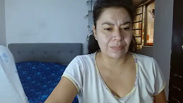 Snapshot of Karo_sexy chatting on 05/14/26, 04:04 Karo sexy online show from 05/14/26, 04:04