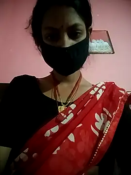 Snapshot of BIG_QWEEN_NO1 chatting on 02/21/26, 04:20 BIG QWEEN NO1 online show from 02/21/26, 04:20