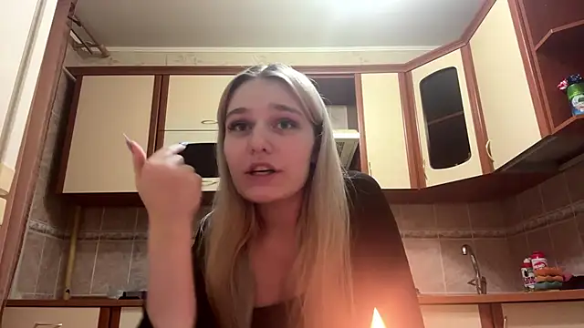 Snapshot of MiaBerlateen chatting on 02/23/26, 07:03 MiaBerlateen online show from 02/23/26, 07:03