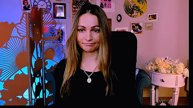 Snapshot of KrisWillis chatting on 02/06/26, 09:16 KrisWillis online show from 02/06/26, 09:16