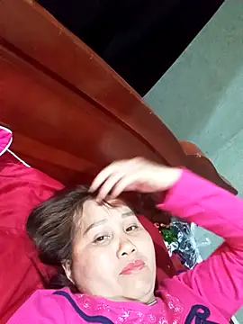 Snapshot of sigmasia chatting on 02/13/26, 02:06 sigmasia online show from 02/13/26, 02:06