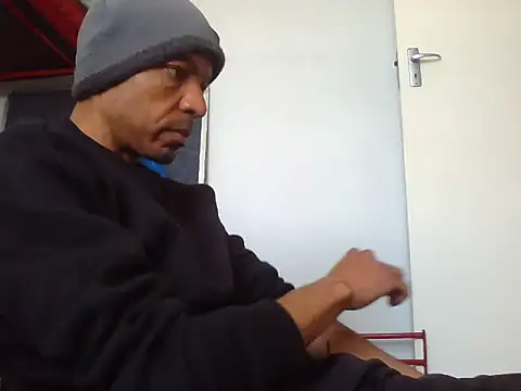 Snapshot of lavelle26 chatting on 05/16/26, 10:47 lavelle26 online show from 05/16/26, 10:47