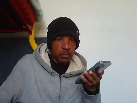 Snapshot of lavelle26 chatting on 05/07/26, 12:52 lavelle26 online show from 05/07/26, 12:52